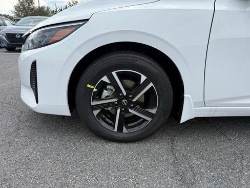 New 2025 Nissan Sentra SV image 9