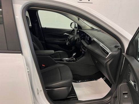 Used 2025 Buick Encore GX Preferred image 13