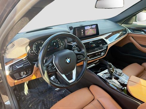 Used 2019 BMW 530e xDrive w/ Convenience Package image 24