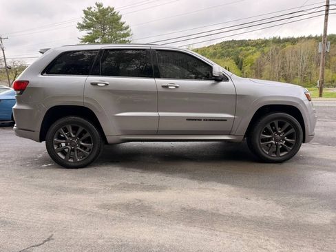 Used 2019 Jeep Grand Cherokee High Altitude AWD/4WD image 4