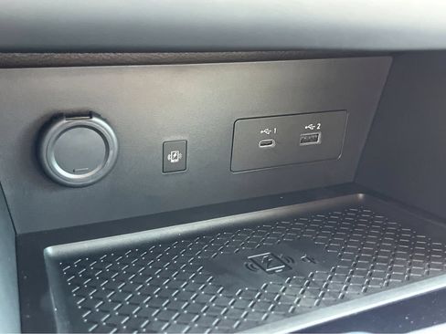 Used 2024 Nissan Pathfinder SL AWD/4WD image 37