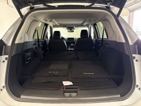 Certified 2025 Nissan Rogue SV w/ SV Premium Package image 16