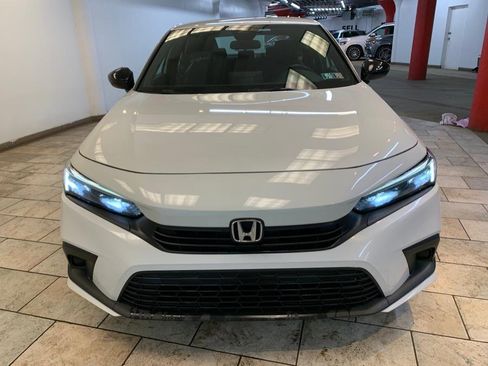 Used 2022 Honda Civic Sport image 3