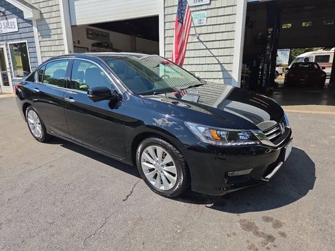 Used 2015 Honda Accord EX-L image 2