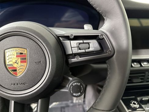 Certified 2025 Porsche 911 Carrera image 37