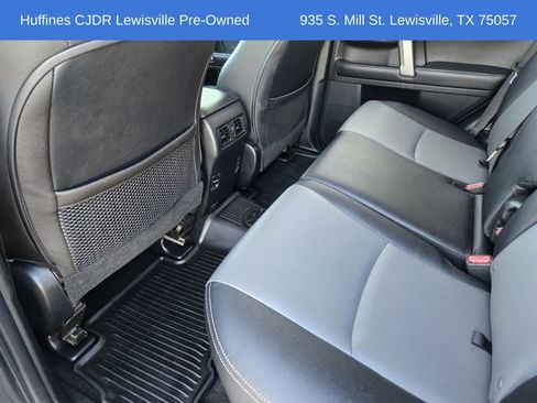 Used 2018 Toyota 4Runner SR5 Premium image 32