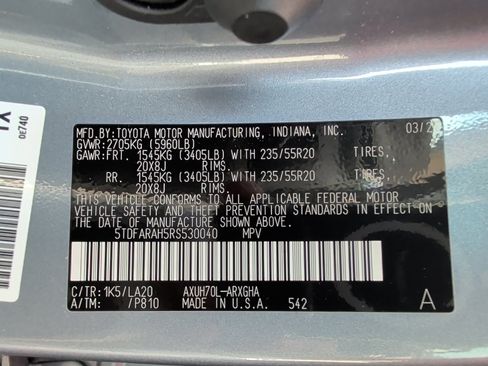Used 2024 Toyota Highlander Platinum FWD image 39