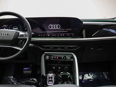 Certified 2025 Audi Q5 Premium w/ Convenience Package image 14