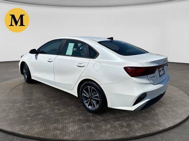 Used 2024 Kia Forte LXS FWD image 3