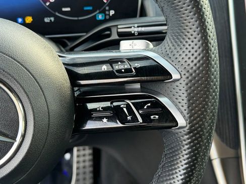 Used 2024 Mercedes-Benz GLC 300 4MATIC image 25