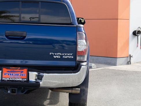 Used 2014 Toyota Tacoma PreRunner image 12