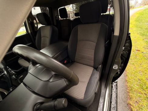 Used 2012 RAM 1500 Express image 20