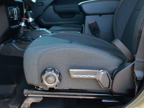New 2026 Jeep Gladiator Sport AWD/4WD image 16