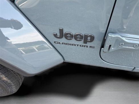 New 2025 Jeep Gladiator Sport image 24