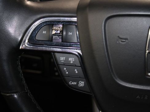 Used 2020 Lincoln Navigator Reserve image 38
