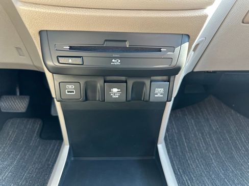 Used 2023 Honda Odyssey Touring image 28