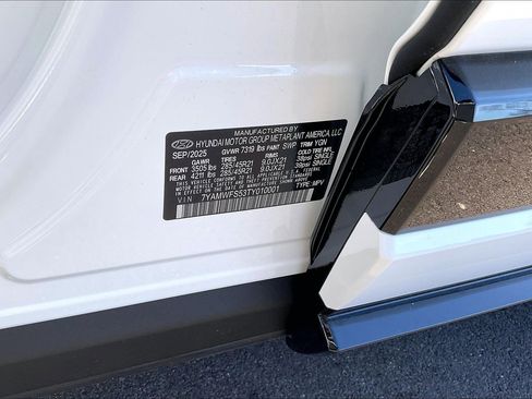 New 2026 Hyundai Ioniq 9 Limited image 8