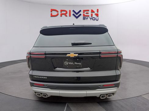 New 2026 Chevrolet Traverse LT w/ Driver Confidence Package image 4