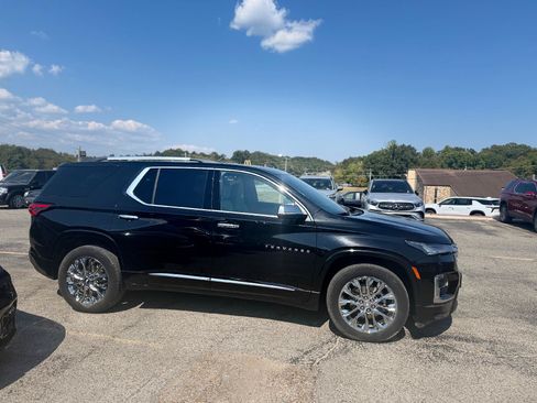 Used 2023 Chevrolet Traverse Premier w/ LPO, Floor Liner Package AWD/4WD image 2