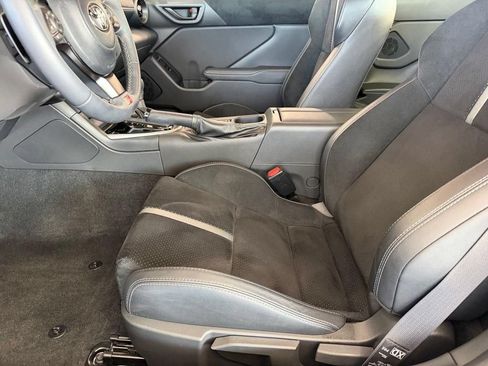 Used 2025 Toyota GR86 Premium RWD image 9