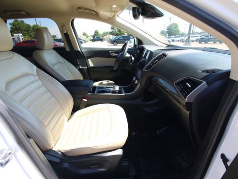 Used 2024 Ford Edge SEL AWD/4WD image 8