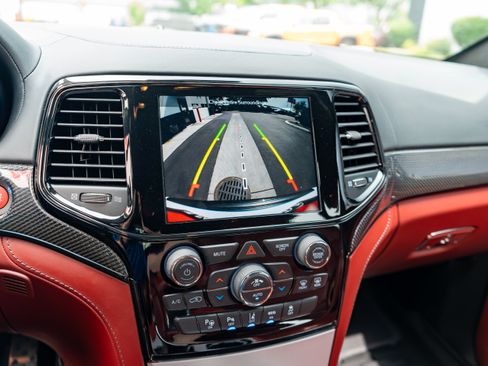 Used 2019 Jeep Grand Cherokee Trackhawk AWD/4WD image 37