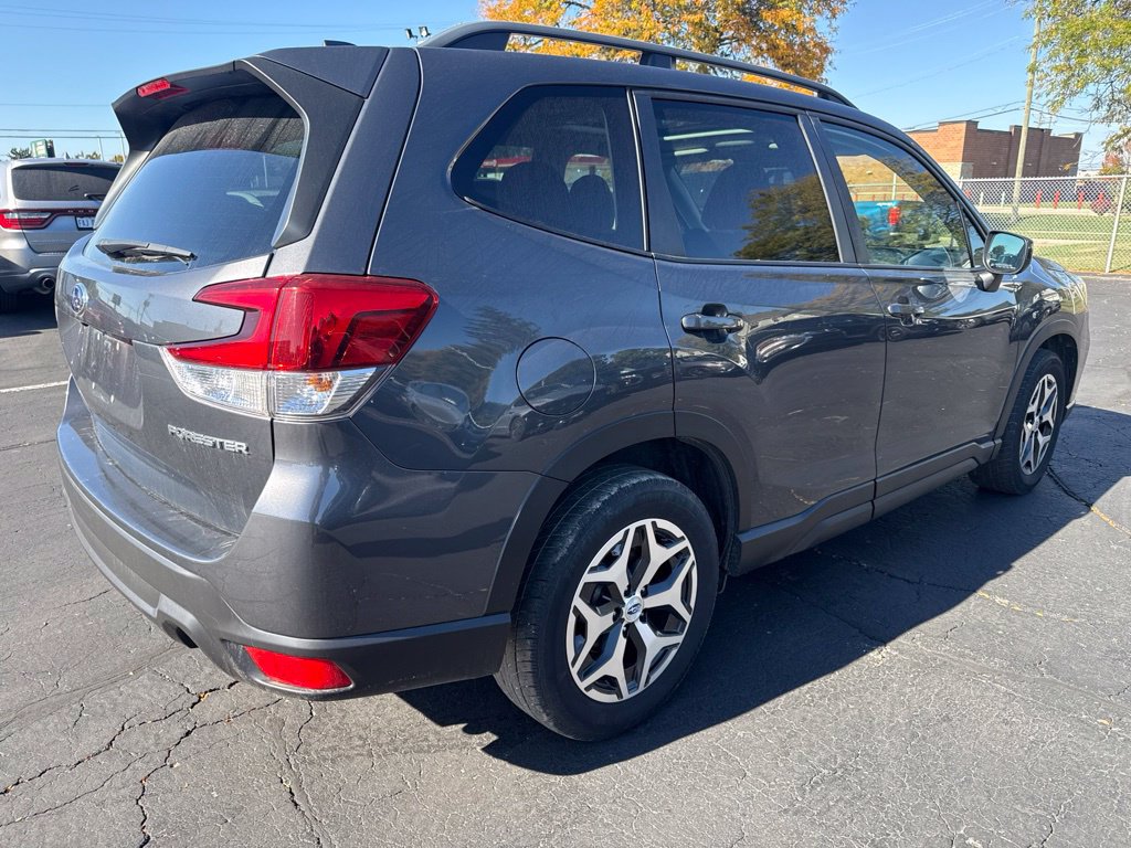 Used 2021 Subaru Forester Premium AWD/4WD image 4