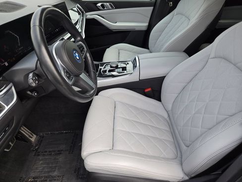 Used 2024 BMW X5 xDrive50e w/ M Sport Package AWD/4WD image 13