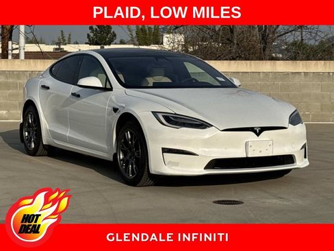 Used 2021 Tesla Model S Plaid image 1