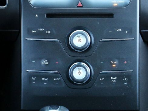 Certified 2018 Ford Flex SEL w/ Class III Trailer Tow Package image 28