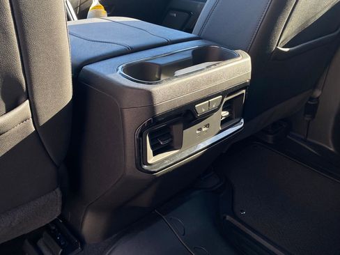 Used 2024 GMC Sierra 1500 AT4 w/ Technology Package image 27