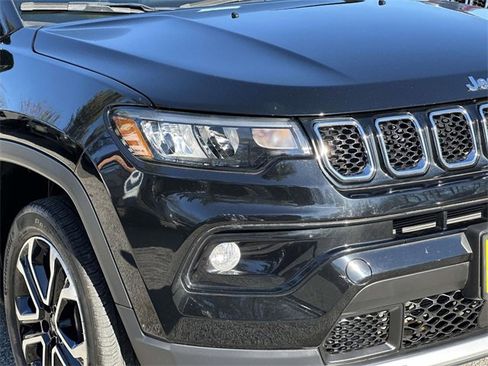 Certified 2023 Jeep Compass Limited w/ Sun and Sound Group image 9