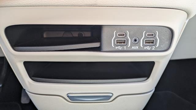 Used 2021 Chrysler Pacifica Touring-L AWD/4WD image 15