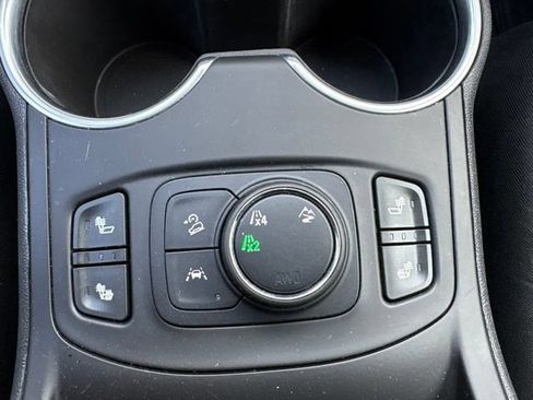 Used 2020 GMC Terrain SLE w/ Driver Convenience Package AWD/4WD image 10