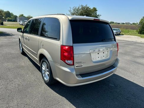 Used 2015 Dodge Grand Caravan SXT FWD image 3