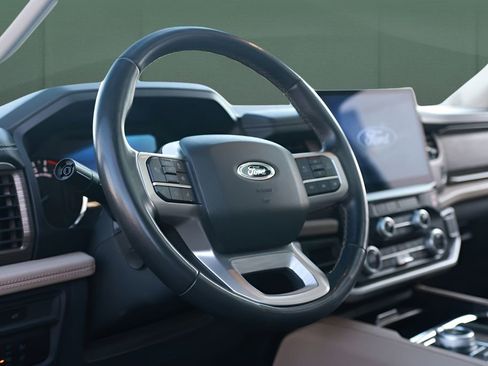 Used 2024 Ford Expedition Max Limited image 22