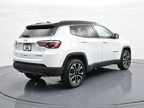 Used 2023 Jeep Compass Limited AWD/4WD image 6