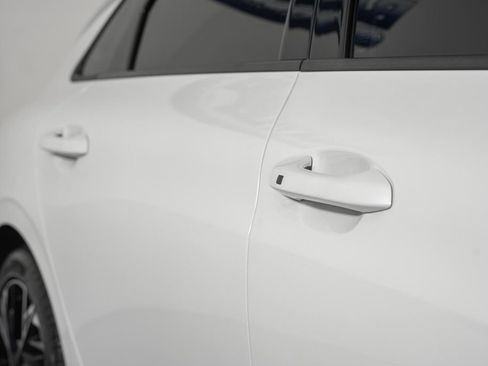 Used 2025 Kia K5 GT-Line w/ GT-Line Premium Package image 17