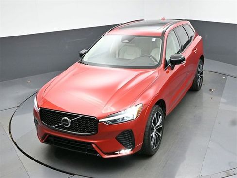Used 2023 Volvo XC60 B5 Plus w/ Protection Package Premier image 45
