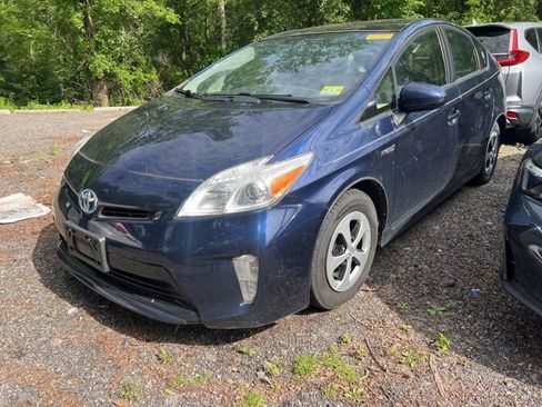 Used 2013 Toyota Prius Four w/ Deluxe Solar Roof Pkg FWD image 1
