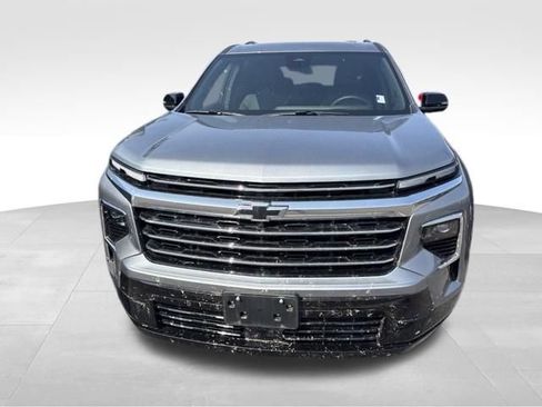 Used 2026 Chevrolet Traverse High Country w/ LPO, Floor Liner Package AWD/4WD image 5