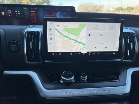 New 2026 Ford Expedition Platinum w/ Stealth Appearance Package image 21