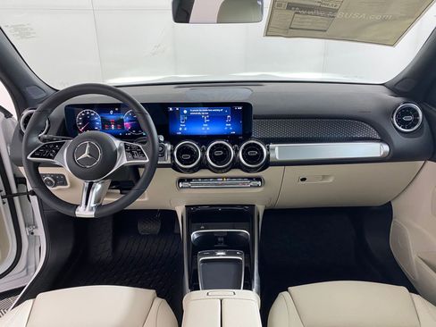 New 2026 Mercedes-Benz GLB 250 4MATIC image 16