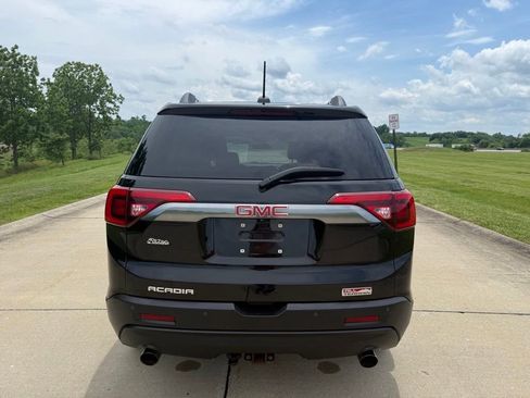 Used 2017 GMC Acadia SLT AWD/4WD image 4