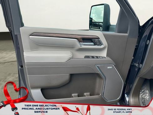New 2025 GMC Sierra 2500 SLT w/ SLT Premium Package image 22