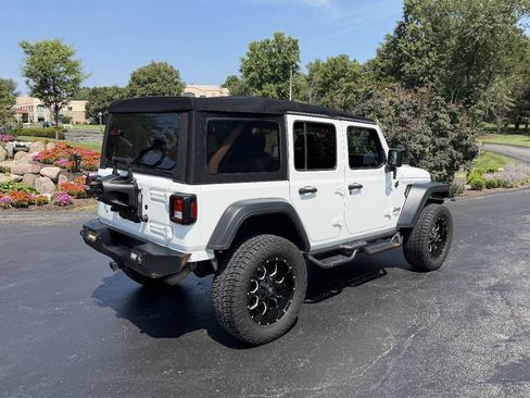 Used 2019 Jeep Wrangler Unlimited Sport S AWD/4WD image 4