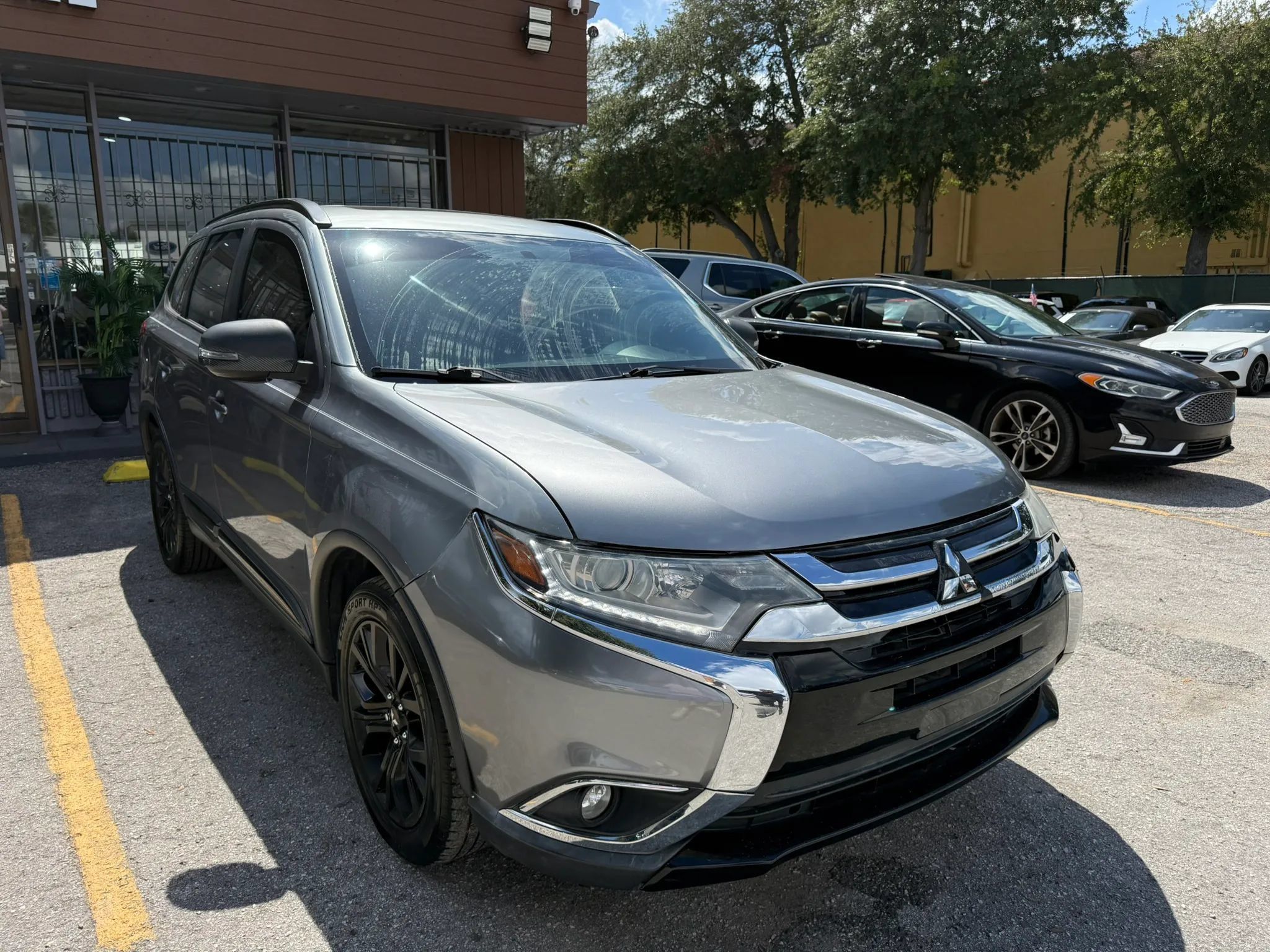 Used 2018 Mitsubishi Outlander SE FWD image 3