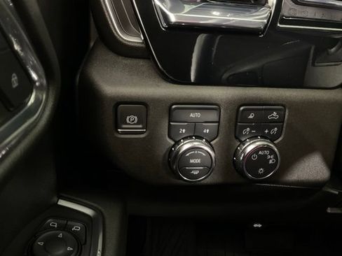 Used 2024 GMC Sierra 1500 SLE w/ Preferred Package AWD/4WD image 24