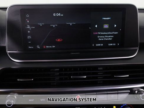 Used 2022 Kia Telluride LX image 3