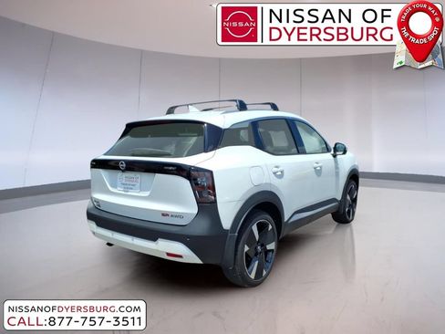 New 2025 Nissan Kicks SR w/ Illumination Package AWD/4WD image 3